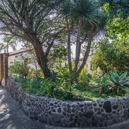 Ferienwohnung Finca Monica Отель